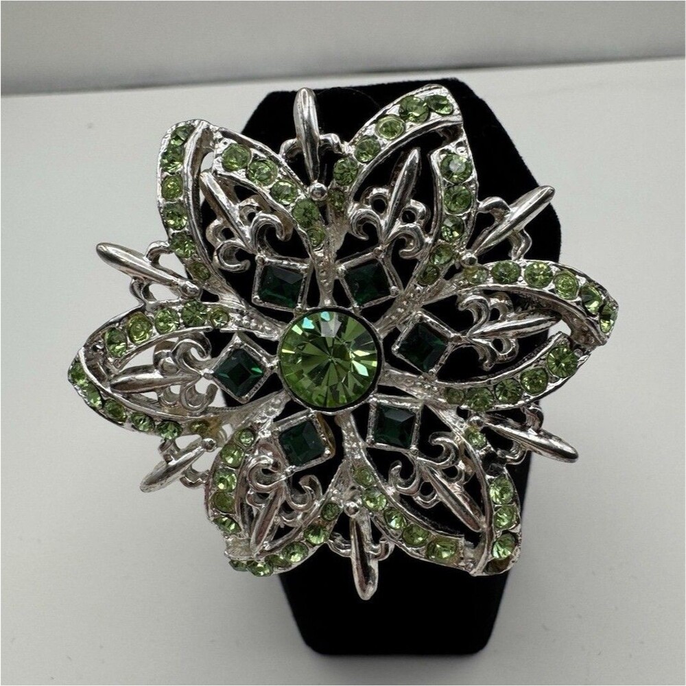 Silver Tone Green Round Rhinestone Flower Starburst Brooch Pin, Metal